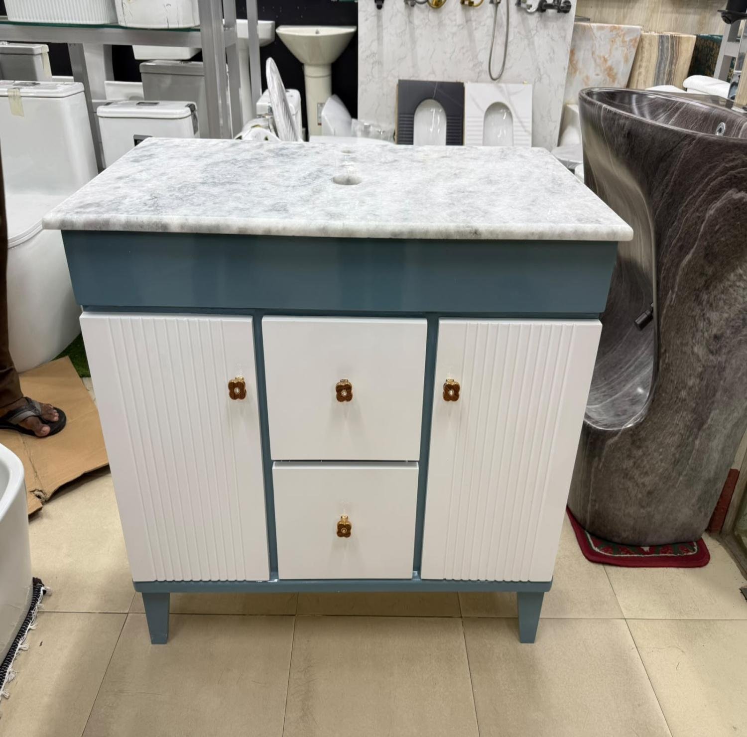 cabinet basin
